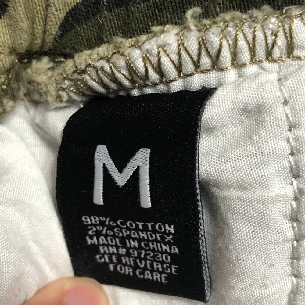 Camo Cargo Joggers - Picture 4 of 8
